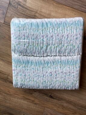 Kirkland Diapers Size 1 NIP 64 pack